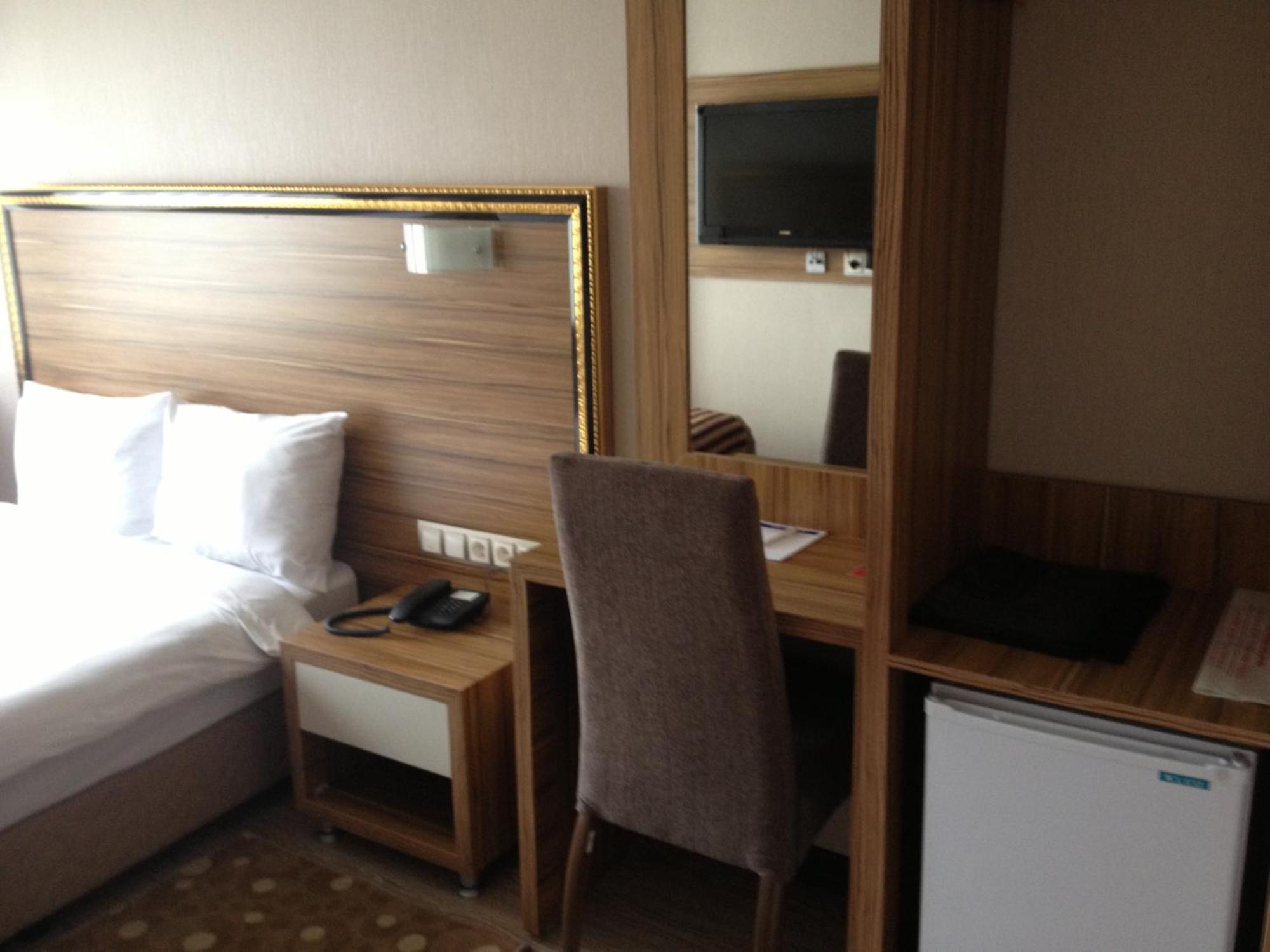 Buyuk Hotel Καισάρεια Εξωτερικό φωτογραφία