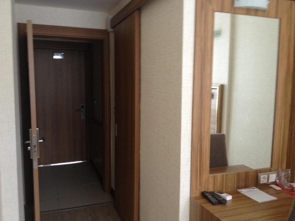 Buyuk Hotel Καισάρεια Δωμάτιο φωτογραφία