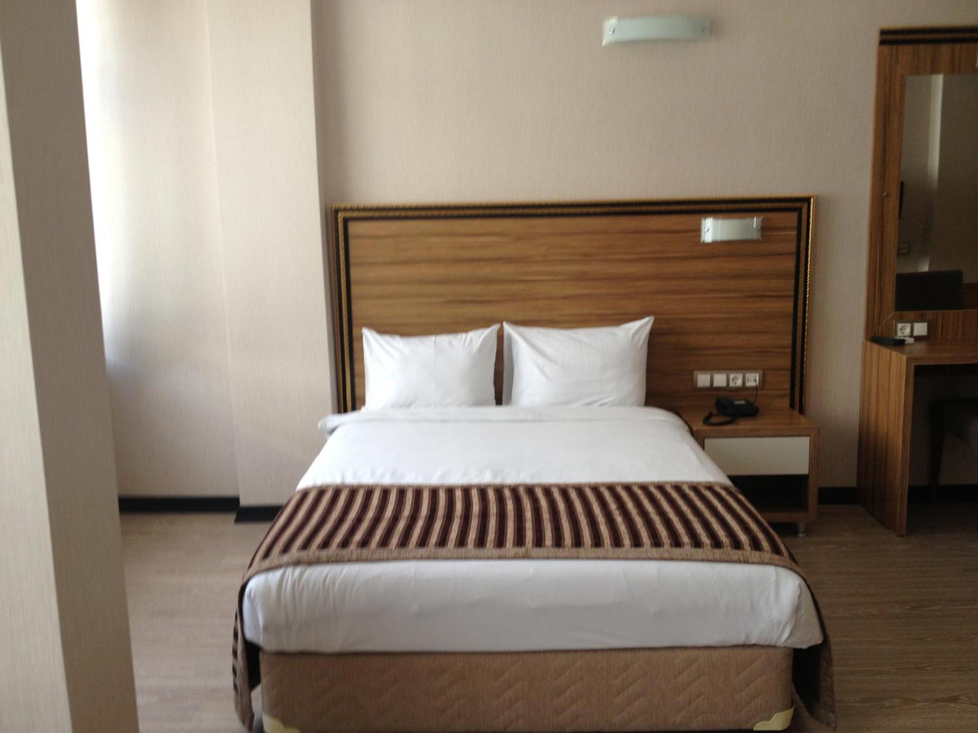 Buyuk Hotel Καισάρεια Εξωτερικό φωτογραφία