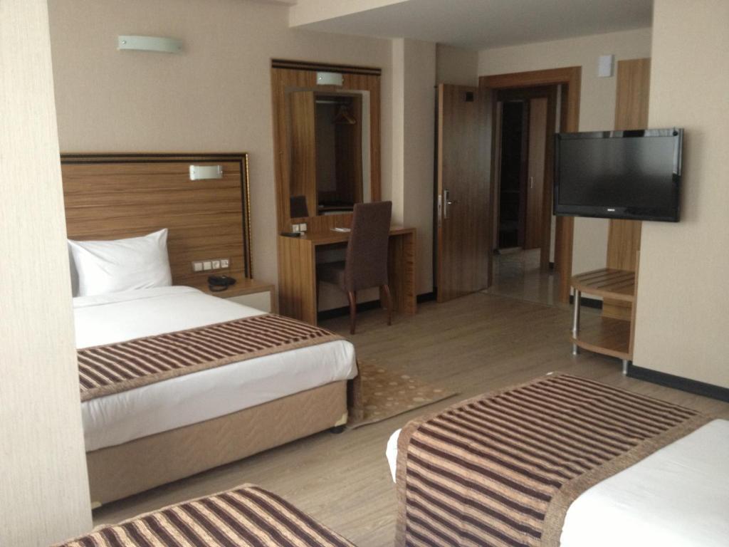Buyuk Hotel Καισάρεια Δωμάτιο φωτογραφία